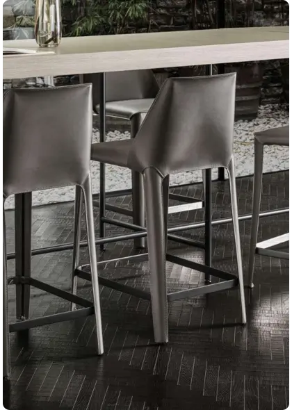 Barstool